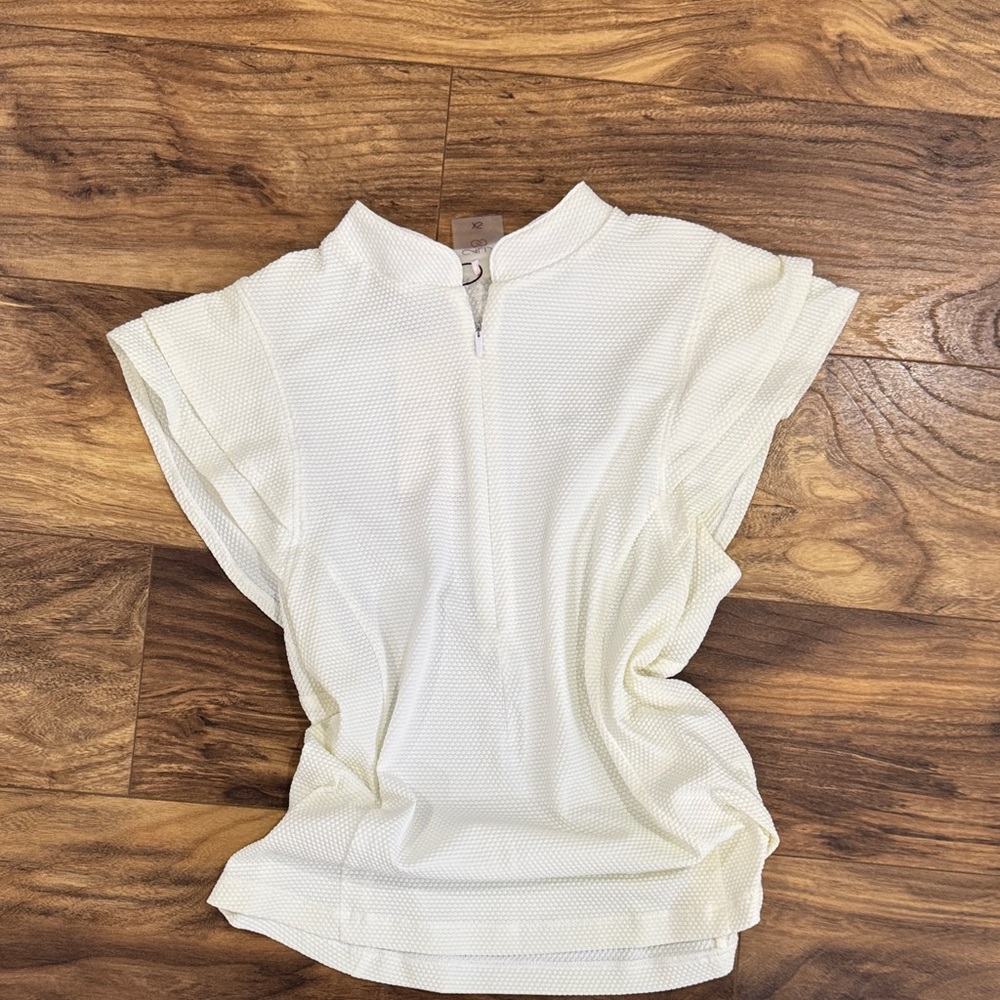 Chic CALIA Off White Women's Golf Top